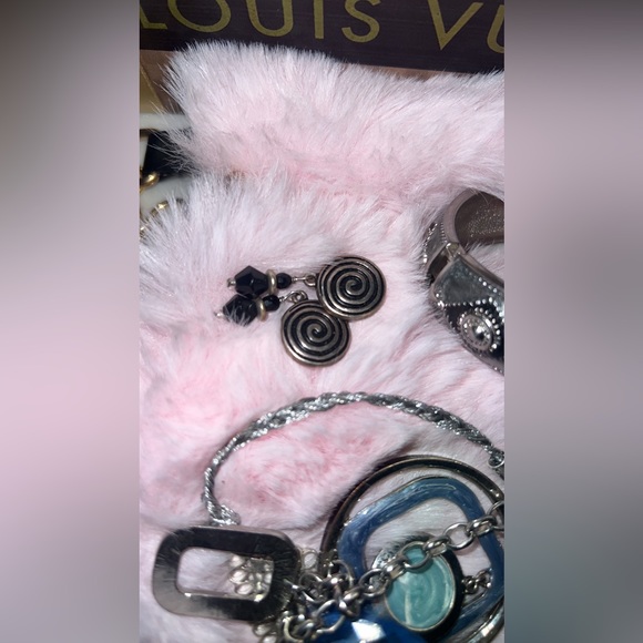 Lot Of Goodies - Picture 11 of 12